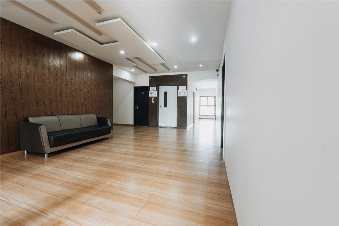Hotel Krushna Inn トリンバック エクステリア 写真