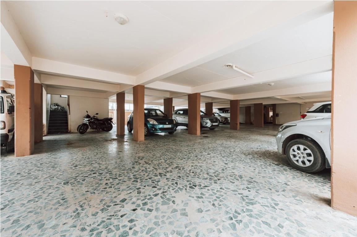 Hotel Krushna Inn トリンバック エクステリア 写真