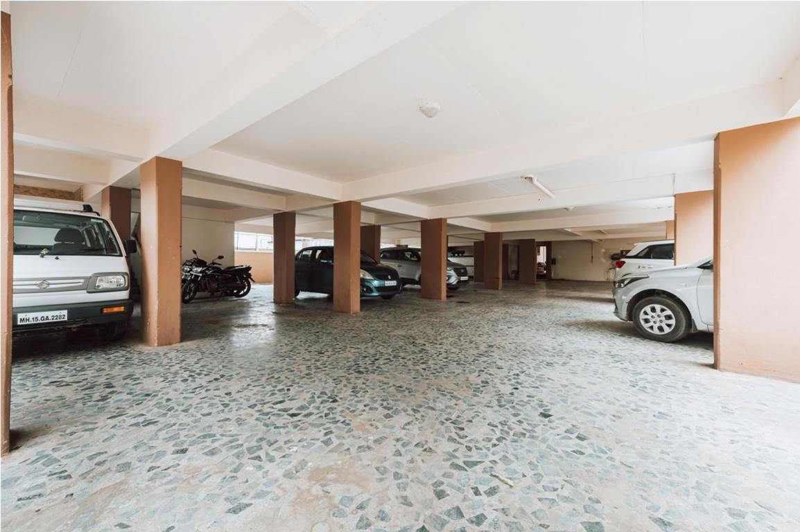 Hotel Krushna Inn トリンバック エクステリア 写真